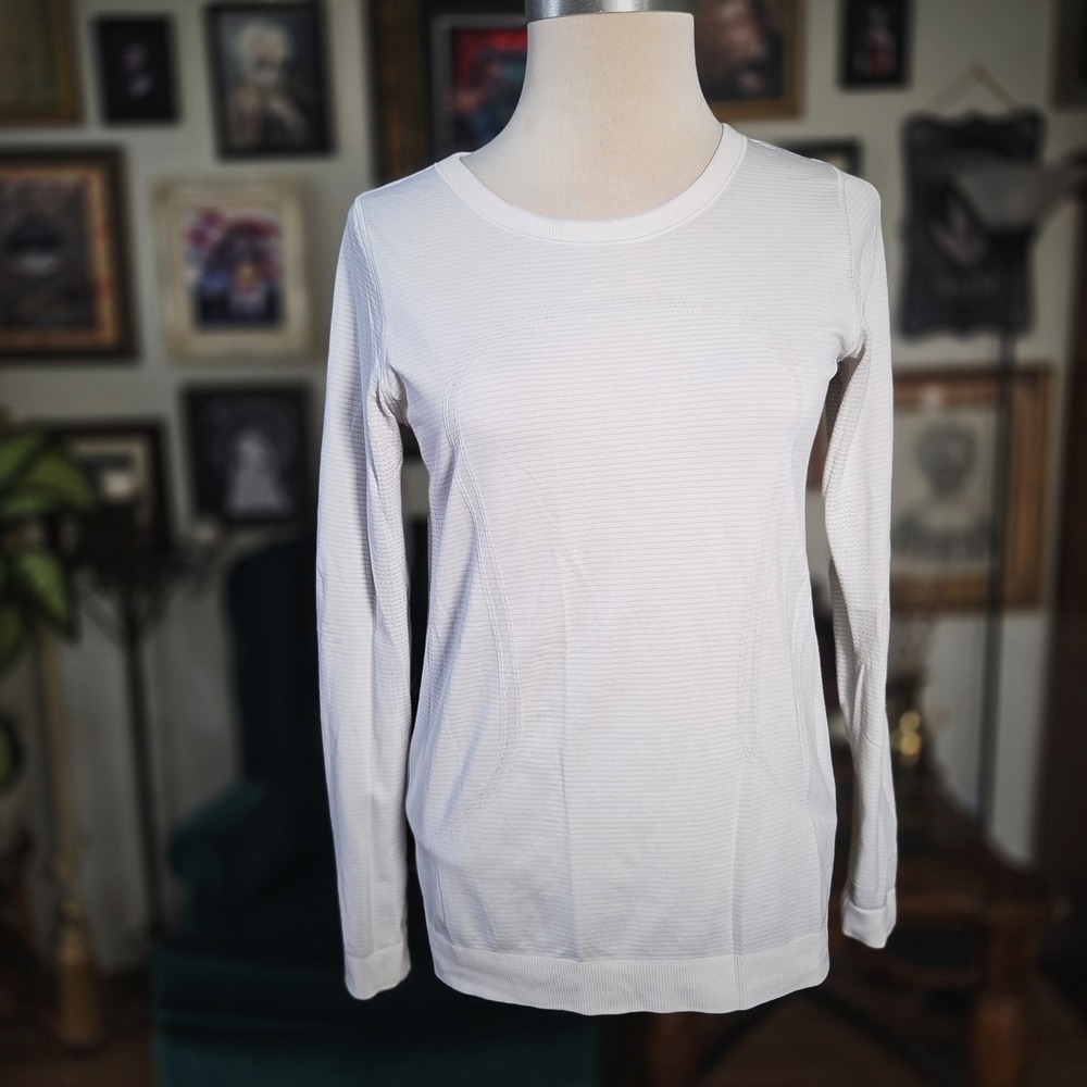 Lululemon Swiftly Tech Long Sleeve Shirt White Striped Athletic Yoga Top Size 11